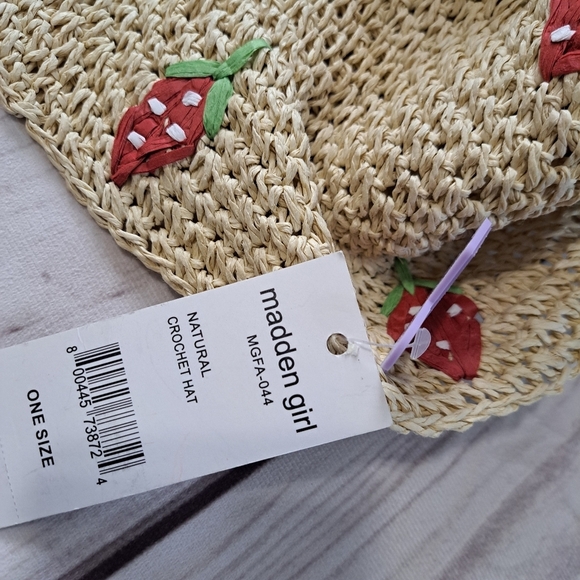 Madden Girl Straw Crochet Bucket Hat Strawberry - Picture 5 of 5